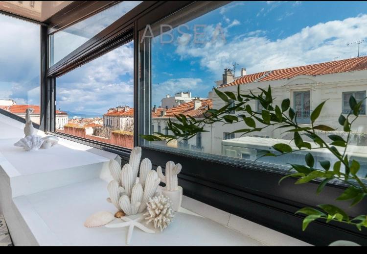 Appartement Centre Dernier Etage Antibes